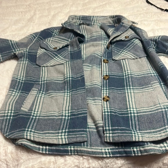 Beautiful womens Shacket medium - Picture 1 of 4
